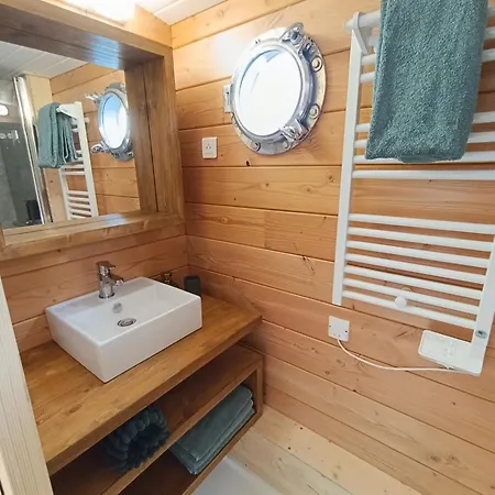 Daire La Toue Belle De Maine - Bateau Traditionnel De La Loire