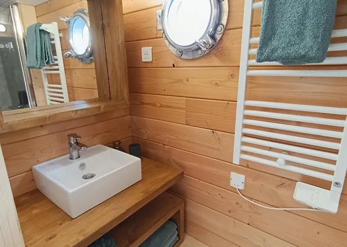 Daire La Toue Belle De Maine - Bateau Traditionnel De La Loire